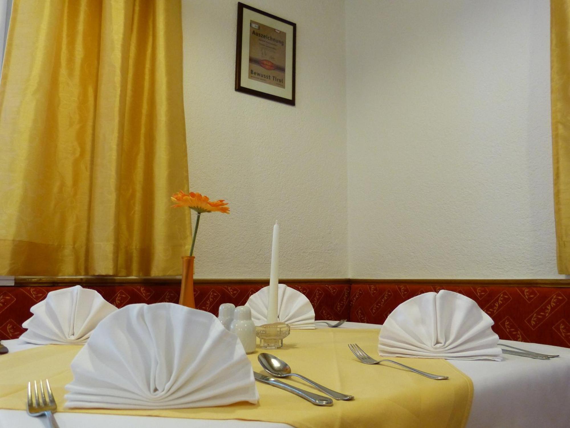 Hotel Eckartauerhof Mayrhofen Bagian luar foto
