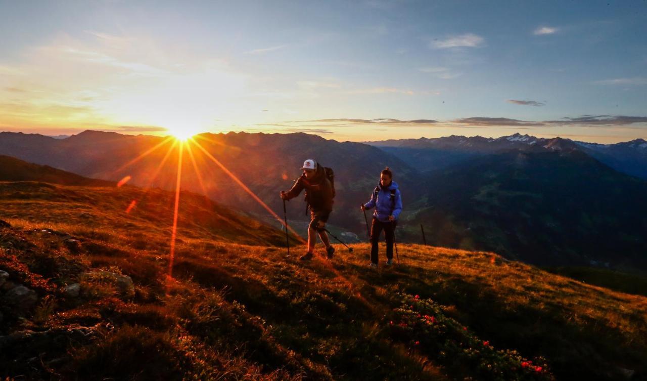 Hotel Eckartauerhof Mayrhofen Bagian luar foto