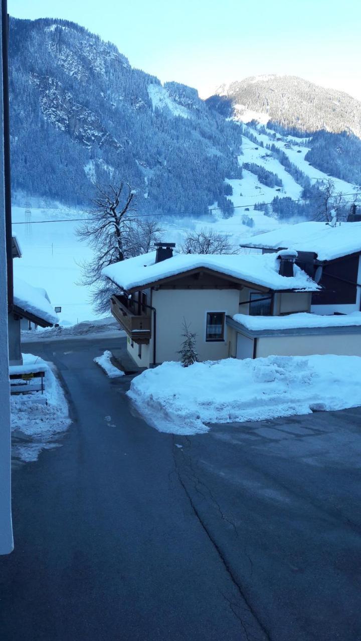 Hotel Eckartauerhof Mayrhofen Bagian luar foto
